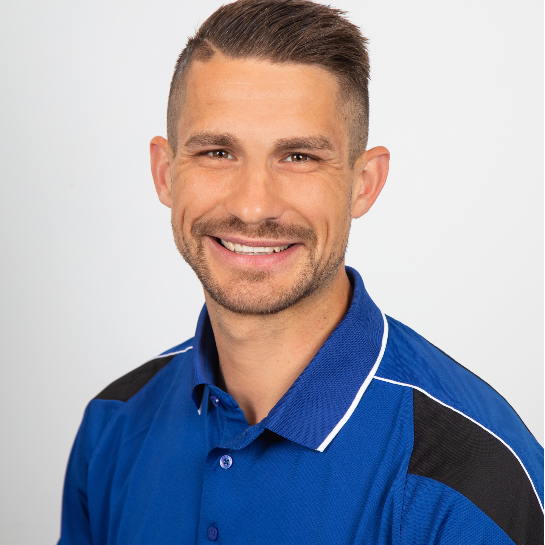 Florian Jaeger Ansprechpartner Wartungsabteilung Florian Jaeger Ansprechpartner Wartungsabteilung
