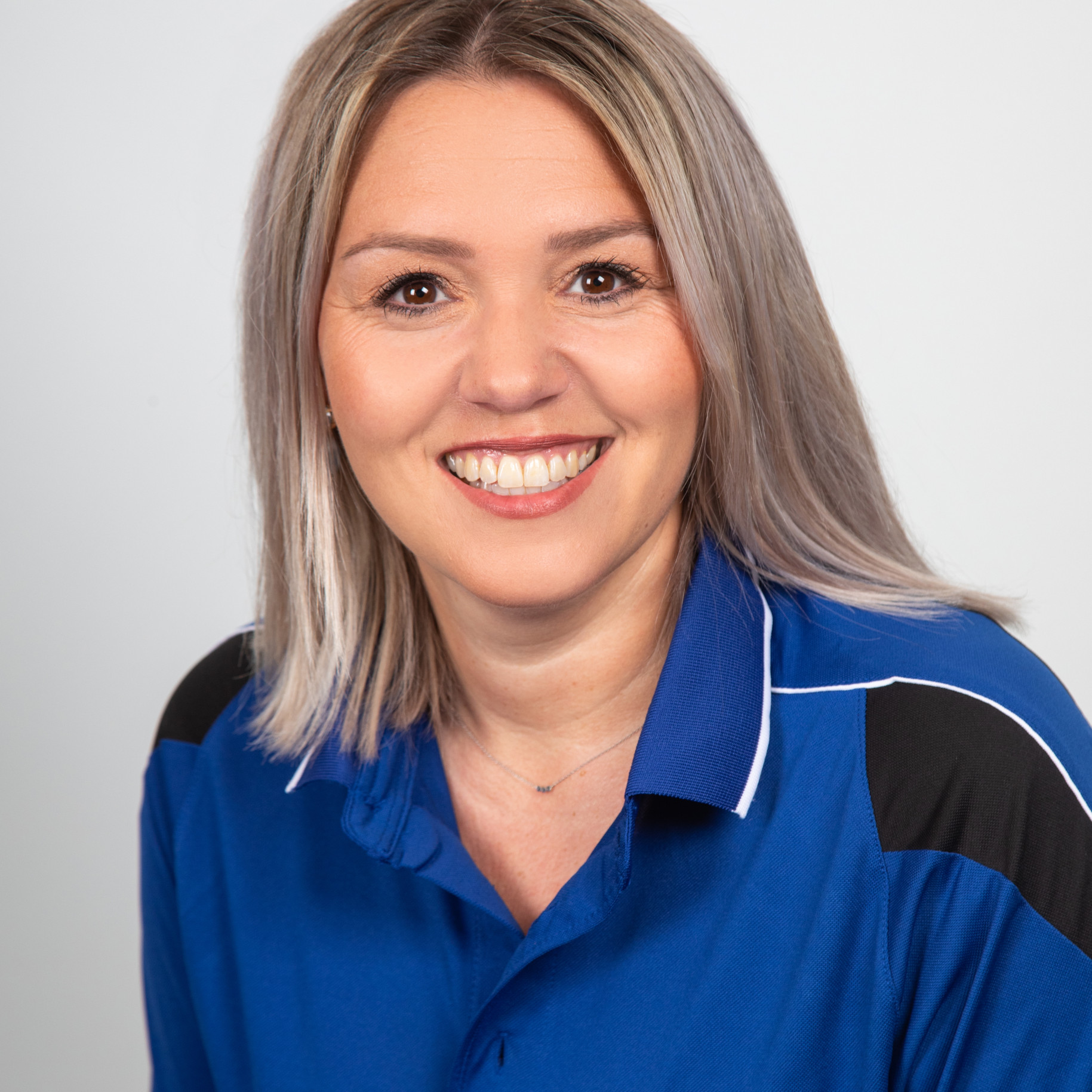 Sarah Linder Ansprechpartner Buchhaltung und Personal Sarah Linder Ansprechpartner Buchhaltung und Personal